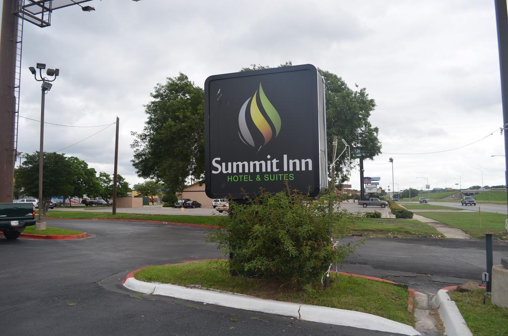 Summit Inn Hotel & Suites San Marcos Exterior foto